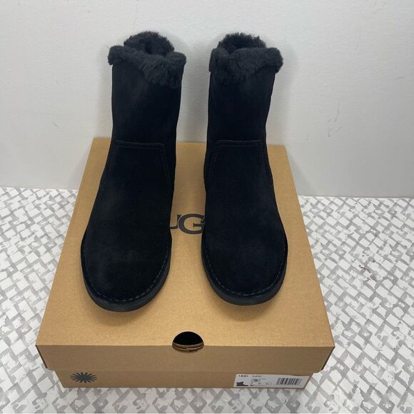UGG Naiyah Size 9 Black Suede Leather Water repelling Short Winter Boots - Picture 3 of 7